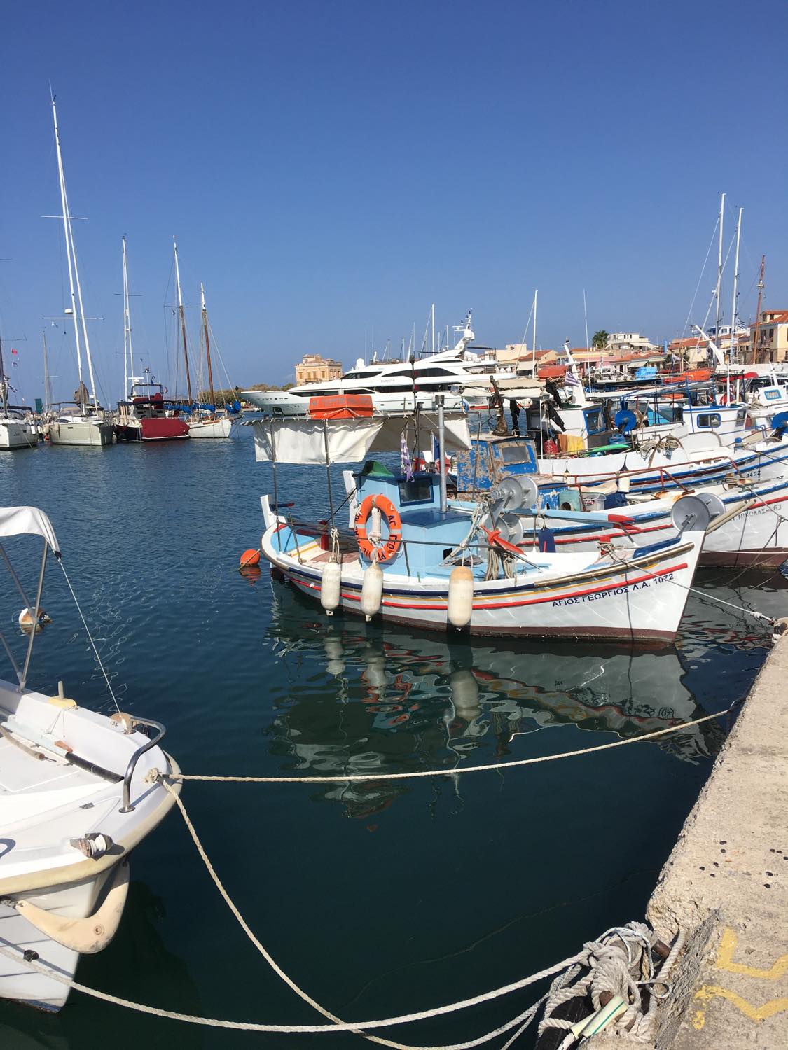 Små fiskerbåde Aegina